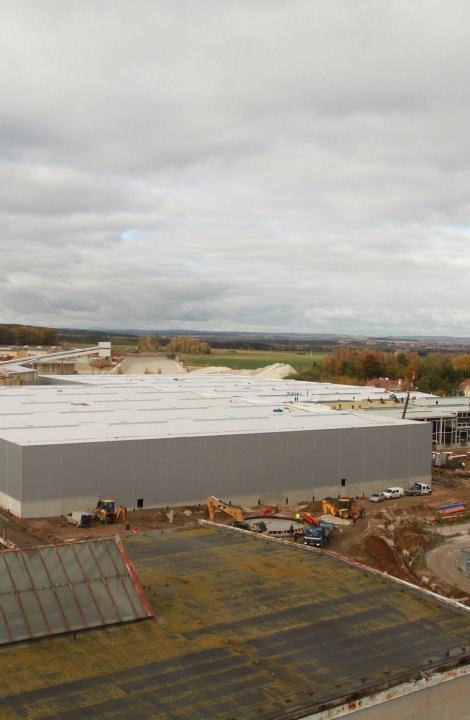 Distribuční a skladovací centrum Lasselsberger, závod Chlumčany