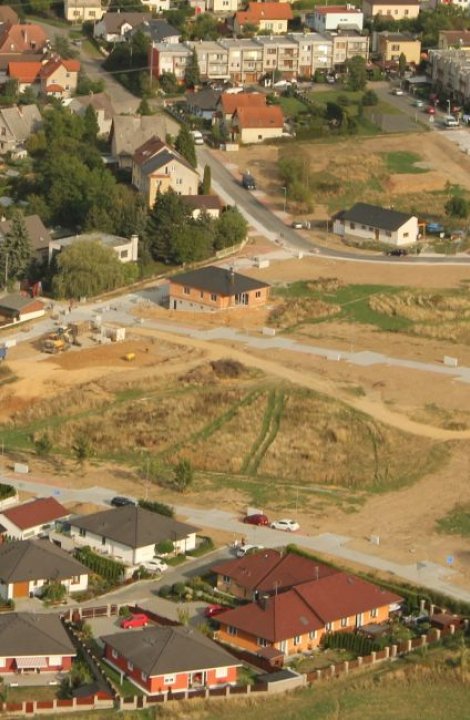 Starý Plzenec infrastruktura - lokalita ,,Pod hřištěm"