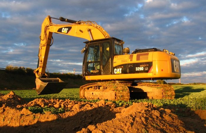 CATERPILLAR 329D LN