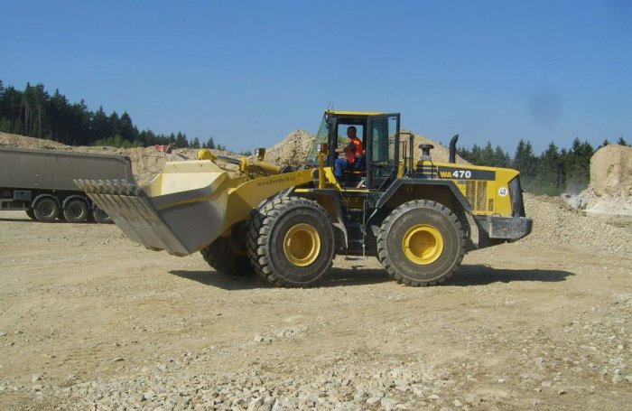 KOMATSU WA470