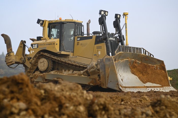 CATERPILLAR D8T