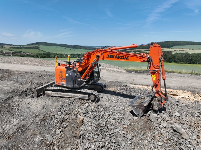 HITACHI ZAXIS 225USLC