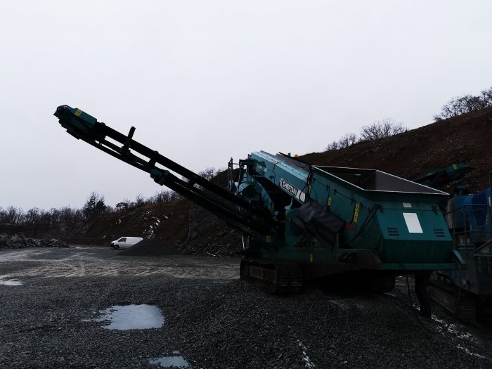 Třídič POWERSCREEN - CHIEFTAIN 400