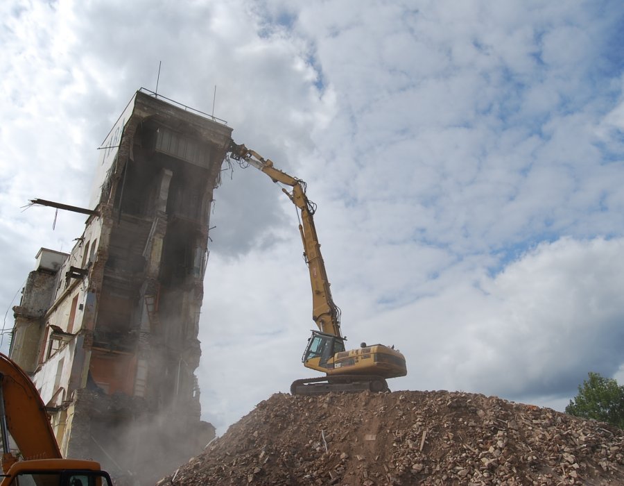 Demolice objektu BO 400 - vysoká přádelna (TIBA)