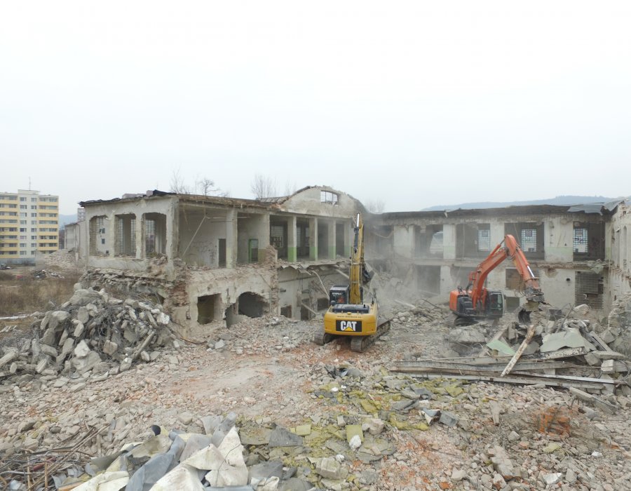 Demolice bývalého areálu TIBA Beroun